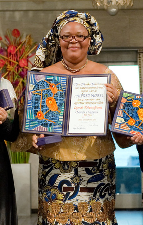 manbet手机版Leymah Gbowee和她的诺贝尔证书