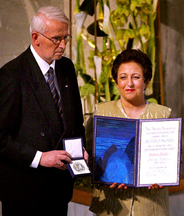 manbet手机版Shirin Ebadi接受诺贝尔奖
