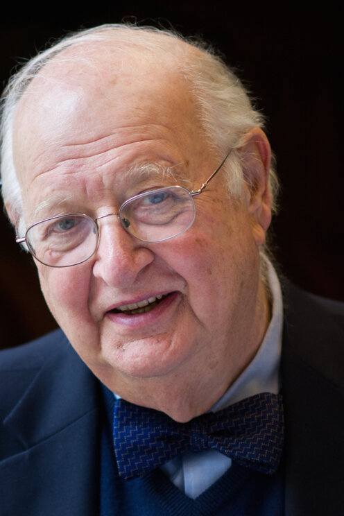 Portrait picture of Angus Deaton