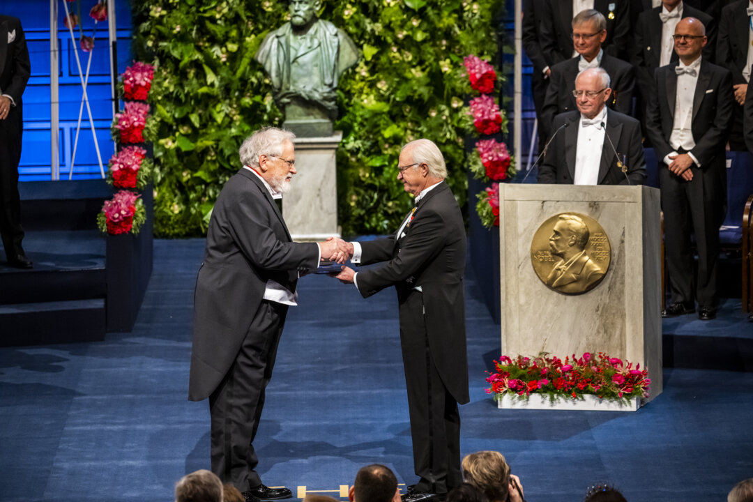 manbet手机版安东齐林格收到他的诺贝尔奖