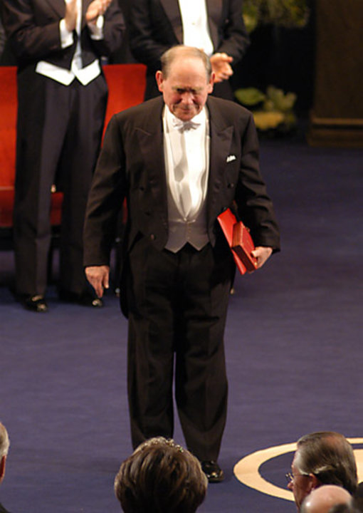 manbet手机版悉尼·布伦纳获得诺贝尔奖后