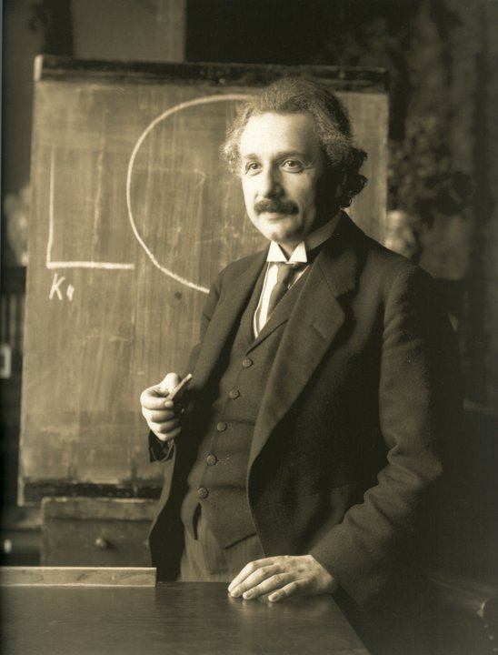 manbet手机版阿尔伯特·爱因斯坦在维也纳演讲