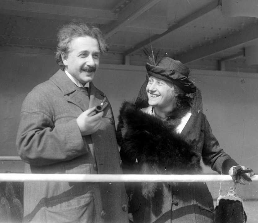 manbet手机版爱因斯坦和他的妻子艾尔莎