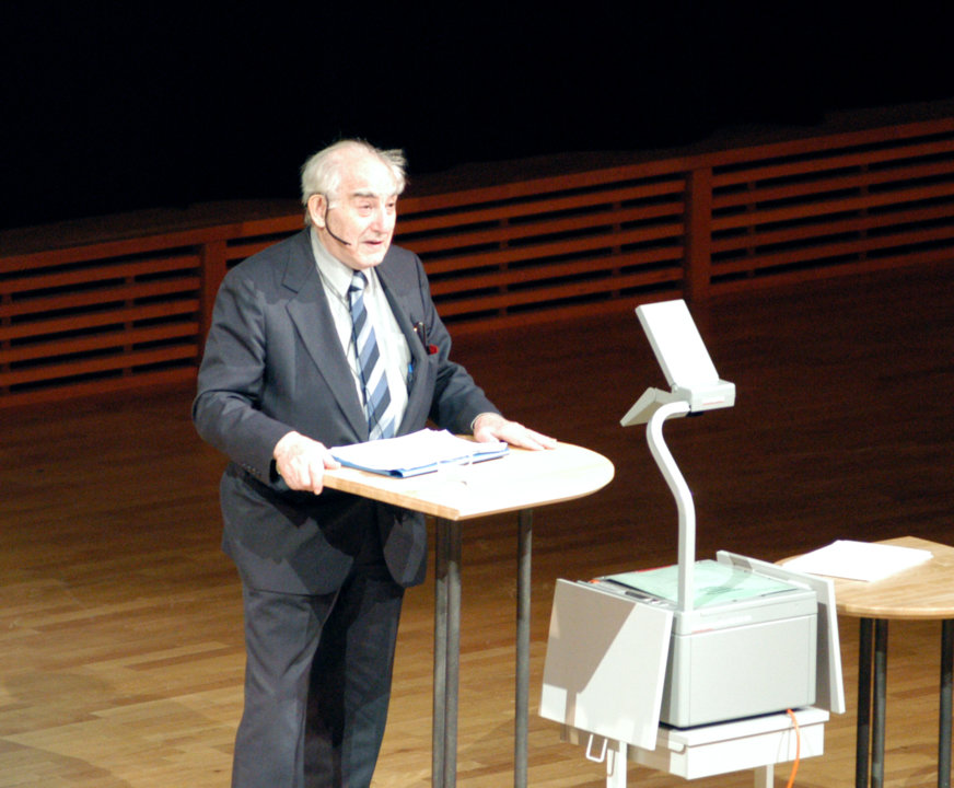 manbet手机版维塔利·l·金兹堡发表诺贝尔奖演讲