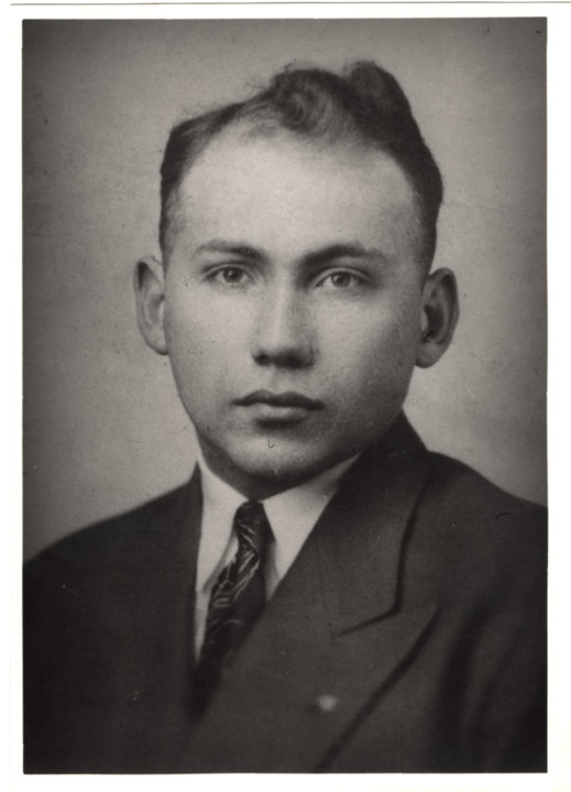manbet手机版约书亚·莱德伯格的肖像，1945年