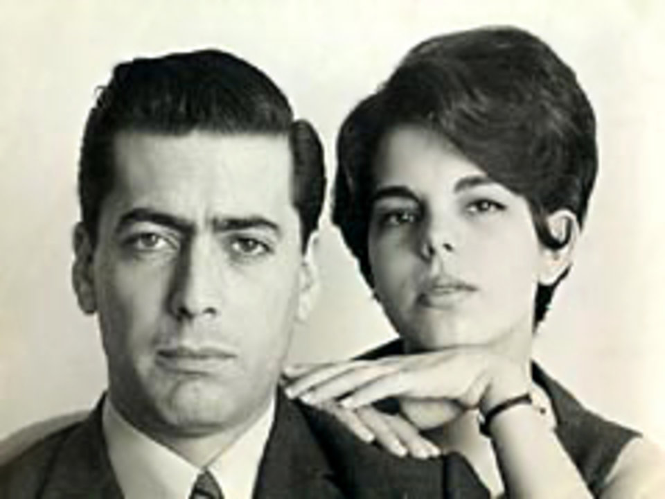 manbet手机版马里奥·巴尔加斯·略萨和妻子帕特里夏