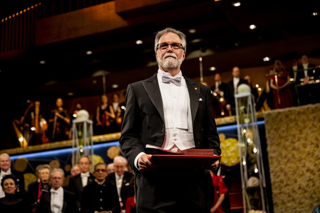manbet手机版Gregg L. Semenza在获得诺贝尔奖后