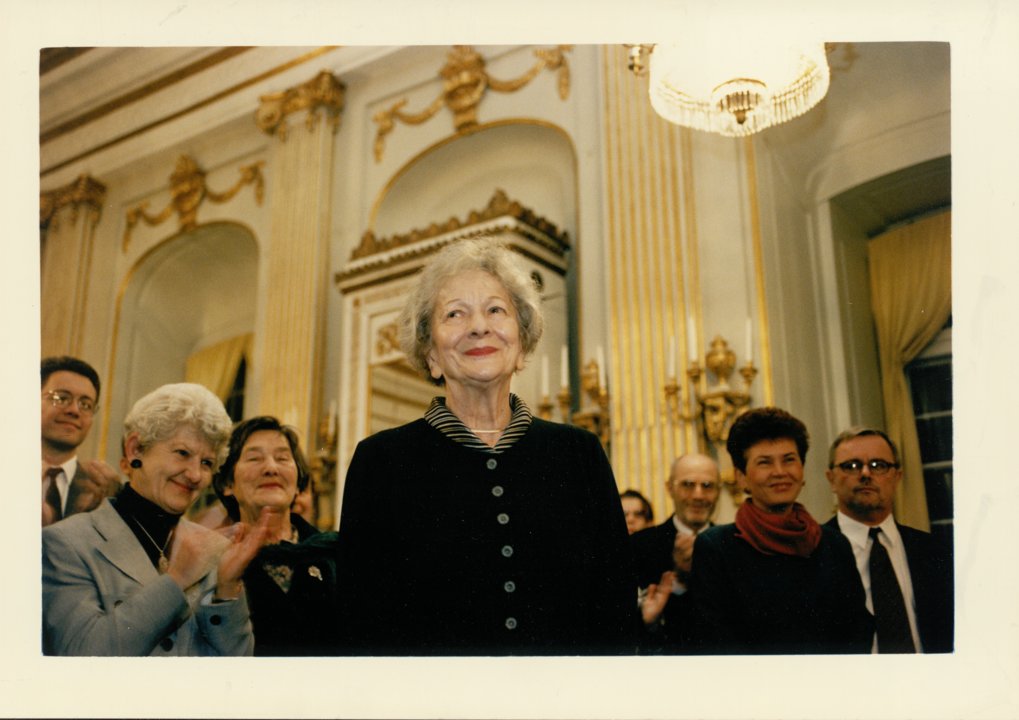 manbet手机版Wislawa Szymborska在SVAK Bild kuvert S 047