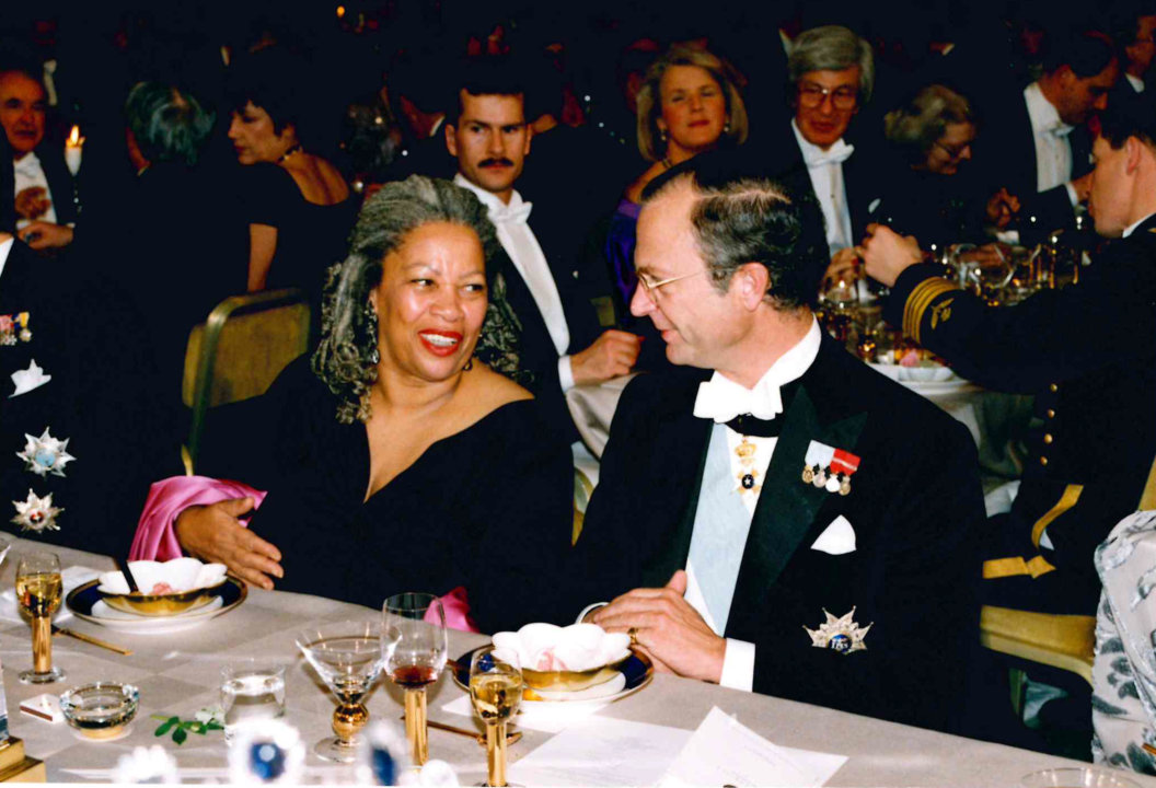 manbet手机版托尼·莫里森在1993年的宴会上