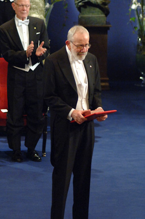 manbet手机版j·罗宾·沃伦获得诺贝尔奖后