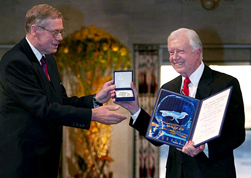 manbet手机版吉米·卡特接受诺贝尔和平奖