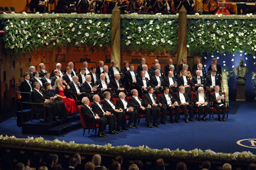 manbet手机版所有2005年诺贝尔奖得主都在台上