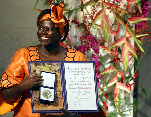 manbet手机版旺加里·马塔伊的诺贝尔奖章及证书