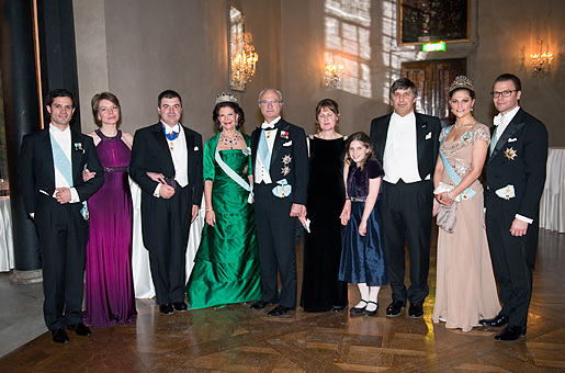 manbet手机版诺贝尔奖得主和皇室成员在诺贝尔晚宴上