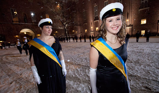 manbet手机版参加2012年诺贝尔奖晚宴的学生