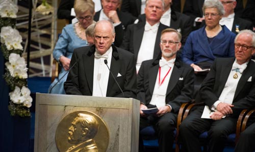 manbet手机版拉尔斯·布林克教授发表诺贝尔物理学奖颁奖演讲狗万世界杯