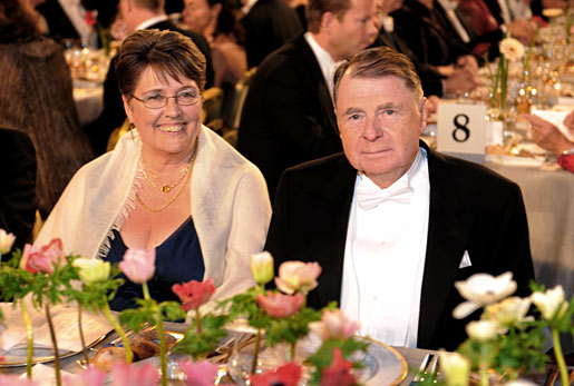 manbet手机版Richard F. Heck和Beverly P. Mortensen教授在诺贝尔晚宴上