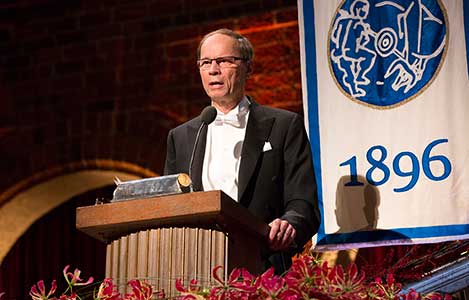 Jean Tirole delivering his banquet speech