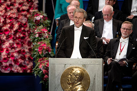 manbet手机版Olof教授Ramström发表2016年诺贝尔化学奖颁奖演讲