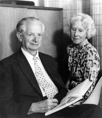 manbet手机版大卫·索利斯的父母:罗伯特·索利斯和普莉希拉·索利斯，摄于20世纪60年代初。