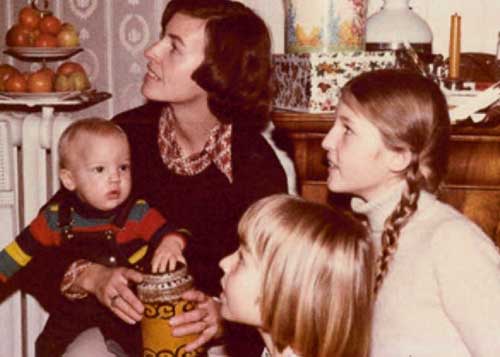 manbet手机版我的家人在1977年